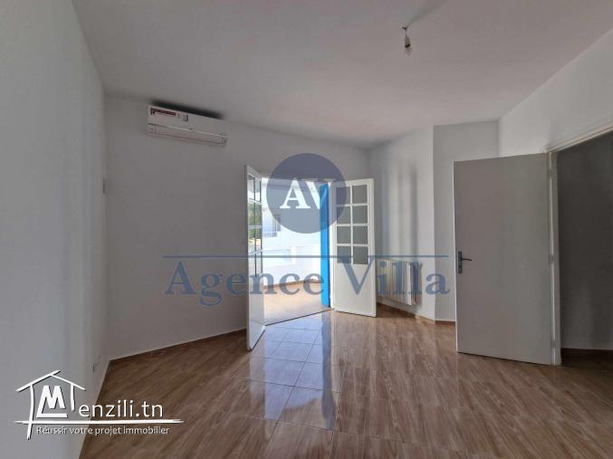 villa s+5 avec piscine a la marsa