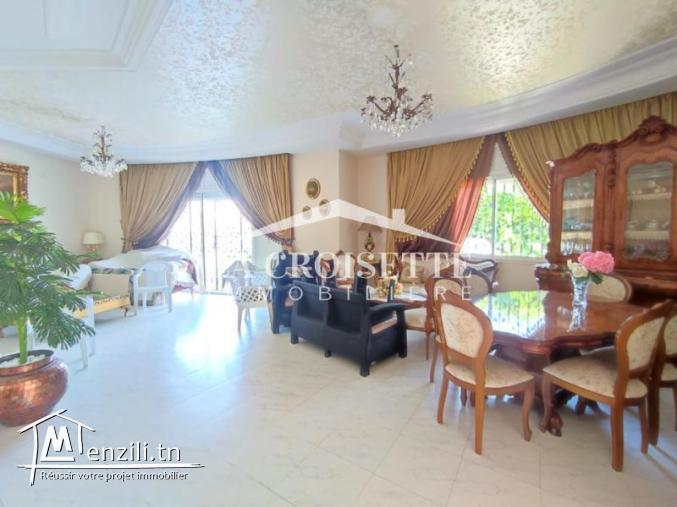 Villa S+8 avec piscine à Ain Zaghouan Nord ZVV0410