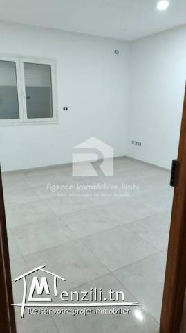 A LOUER des Bureaux A2 A1 situé à Hammem sousse sur la route de GP1
