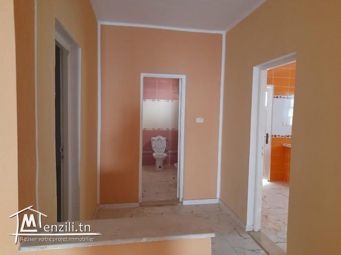 Appartement S+3 de 135 m2 1er étage - Mtorrech Gabès