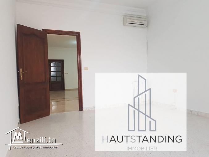 Super Appart/ étage indépendant à louer à Sousse zone touristique