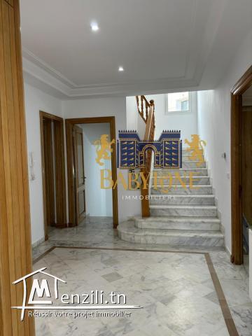 A louer un triplex s5 aux berges du lac 2