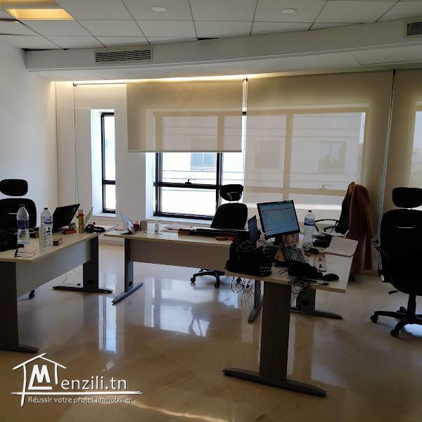 Spacieux immeuble HS 3500 m² au Berge du lac 1