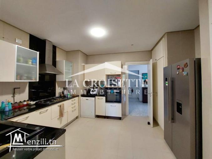 Villa S+5 avec piscine à Gammarth MVL0239