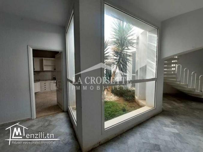 Villa S+6 avec piscine à La Marsa MVL1586