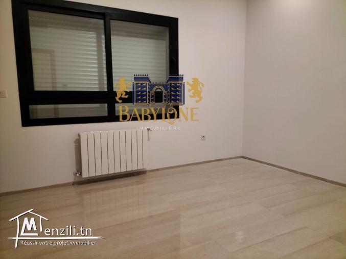 A louer un appartement en s3 aux jardins de Carthage