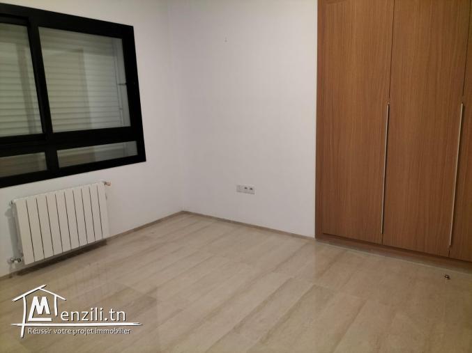 A louer un appartement en s3 aux jardins de Carthage