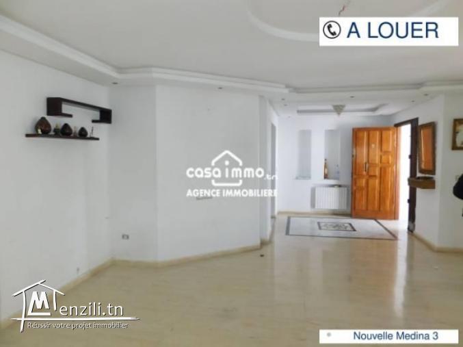 A LOUER ETAGE DE VILLA HABITATION OU COMMERCIALE