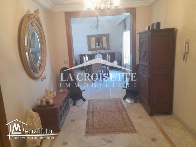 Appartement S+4 avec terrasse à La Marsa MAV1804
