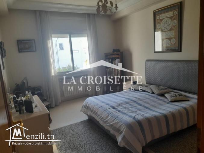 Appartement S+4 avec terrasse à La Marsa MAV1804