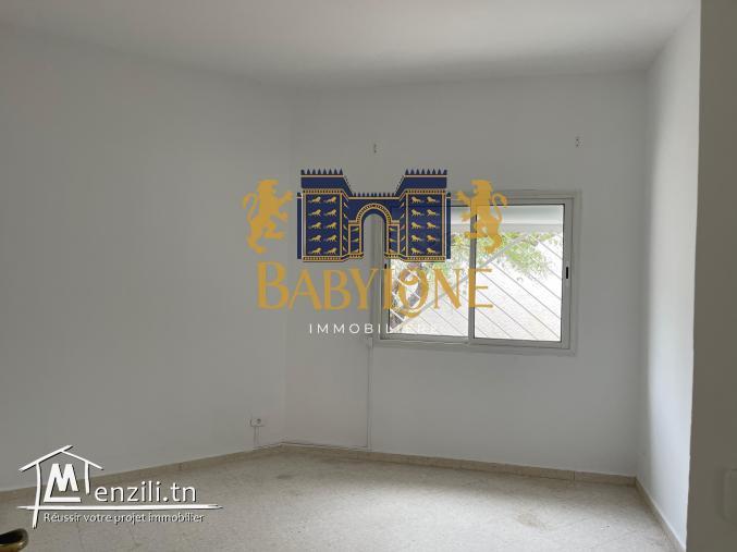 A louer une villa avec piscine à la marsa