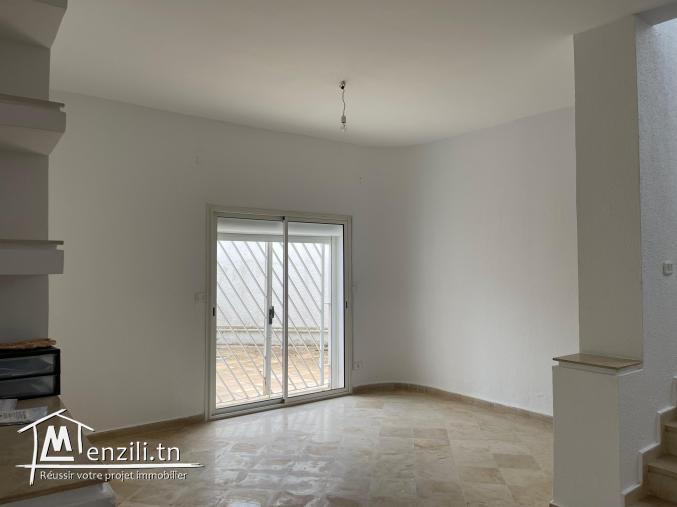 A louer une villa avec piscine à la marsa