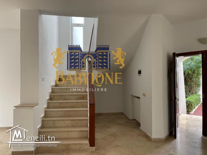 A louer une villa avec piscine à la marsa