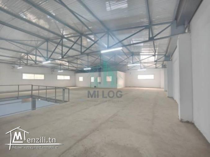 Dépôt de 863 m² à Sidi Rezig