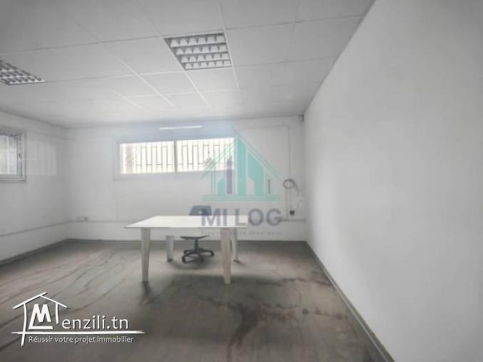 Dépôt de 863 m² à Sidi Rezig