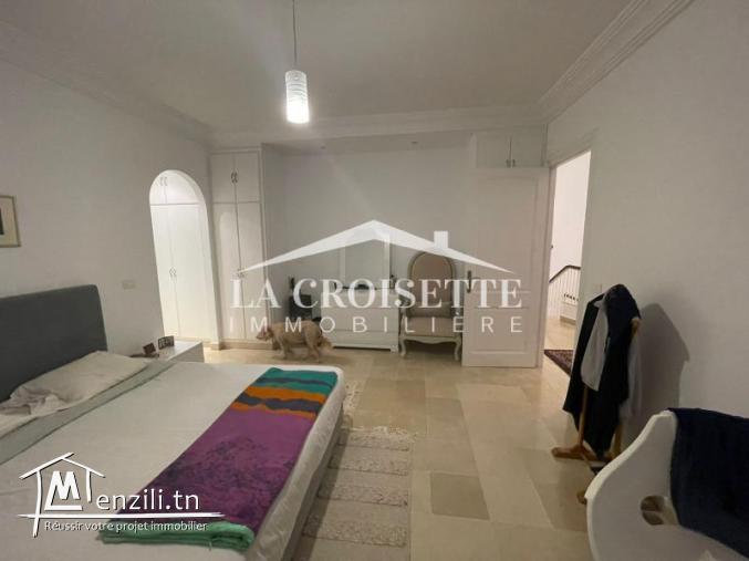 Villa S+4 avec piscine à Gammarth MVL0256