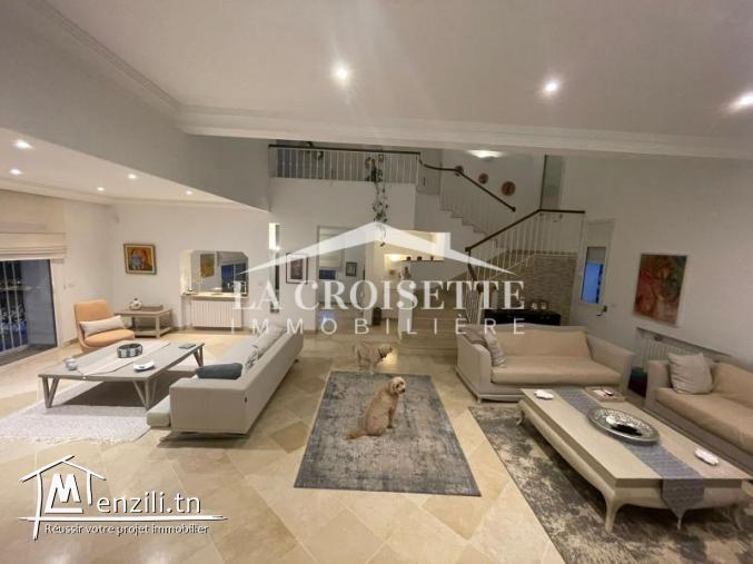 Villa S+4 avec piscine à Gammarth MVL0256