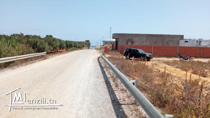 un terrain à dar allouche de  454 m²