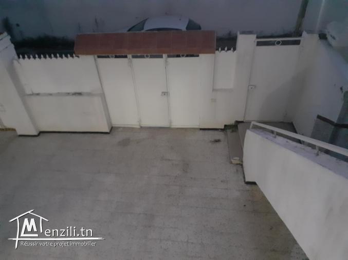 Étage de villa indépendant au bardo