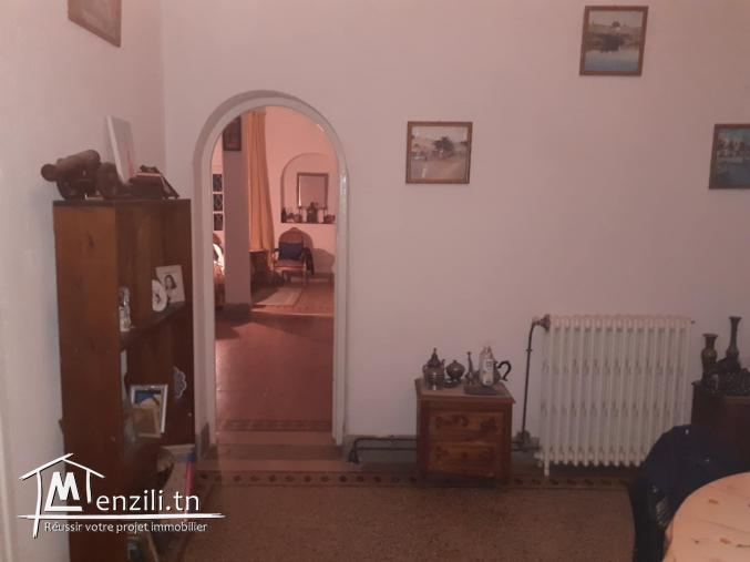 Étage de villa indépendant au bardo