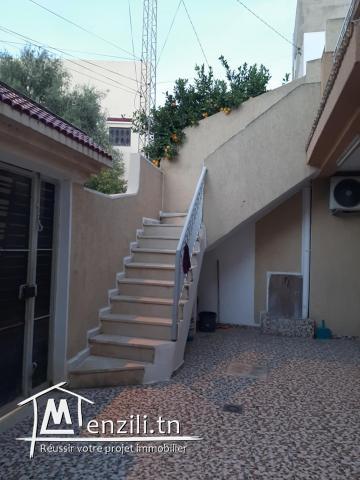 maison a vendre situé à cité tahrir supérieur
