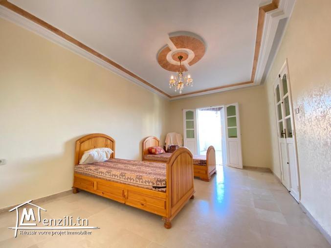 Villa de 480m² à proximité de la mer