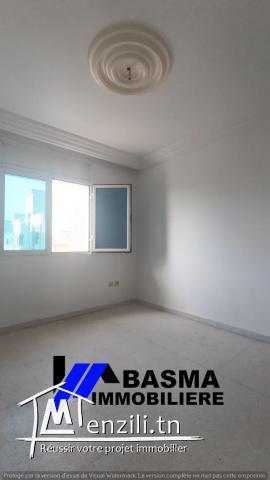 Un appartement s+2 à vendre située à Diwen Zit souk ahd