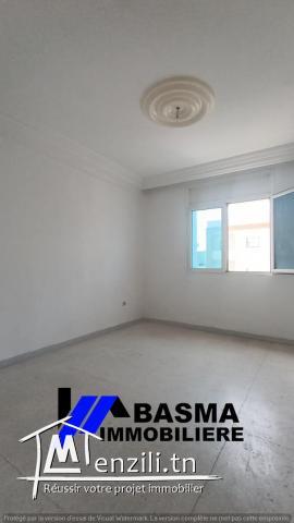 Un appartement s+2 à vendre située à Diwen Zit souk ahd