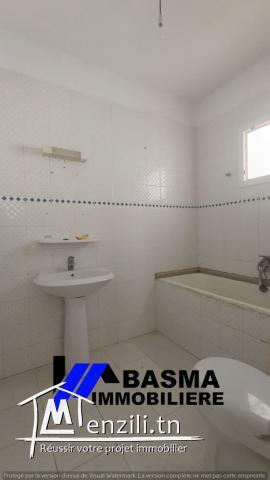 Un appartement s+2 à vendre située à Diwen Zit souk ahd