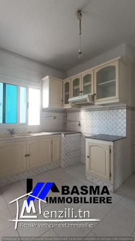 Un appartement s+2 à vendre située à Diwen Zit souk ahd