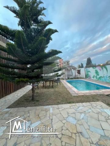 A LOUER ( Annuelle) une villa S2 meublé avec piscine situé à Soviva Kantaoui