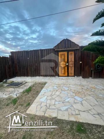 A LOUER ( Annuelle) une villa S2 meublé avec piscine situé à Soviva Kantaoui