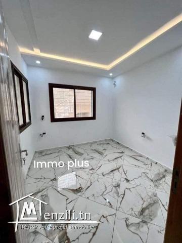 A vendre : superbe villa avec piscine Situé au bord de la plage à zahra kelibia????