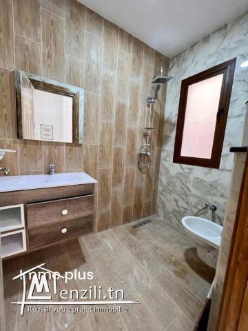 A vendre : superbe villa avec piscine Situé au bord de la plage à zahra kelibia????