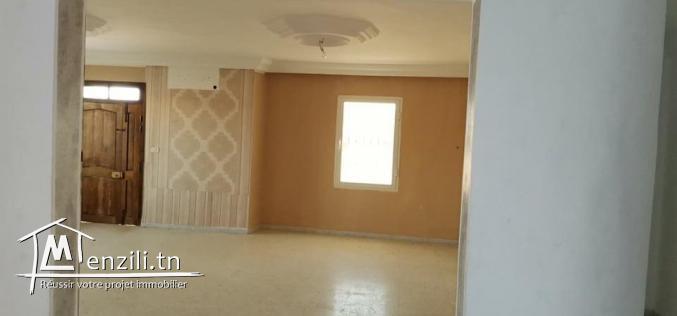 A LOUER UNE JOLIE MAISON