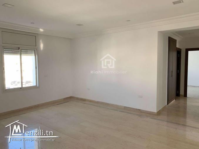 villa de 152 m²  à Mégrine