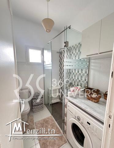 Etage de villa meublé vue sur mer à La Marsa