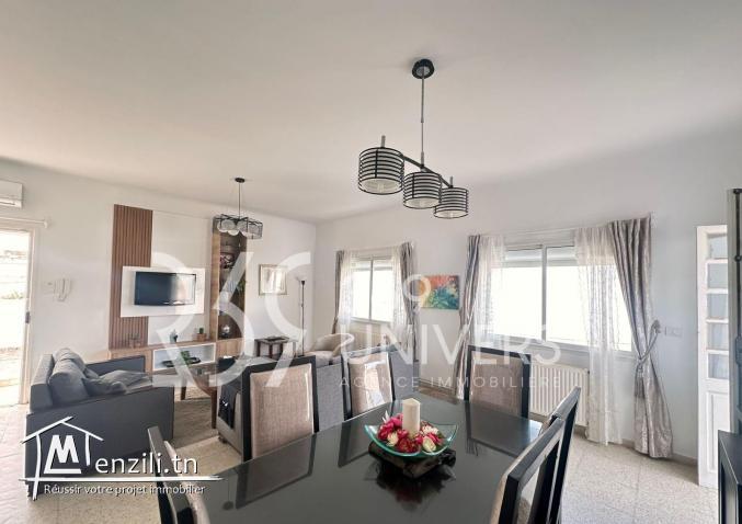 Etage de villa meublé vue sur mer à La Marsa