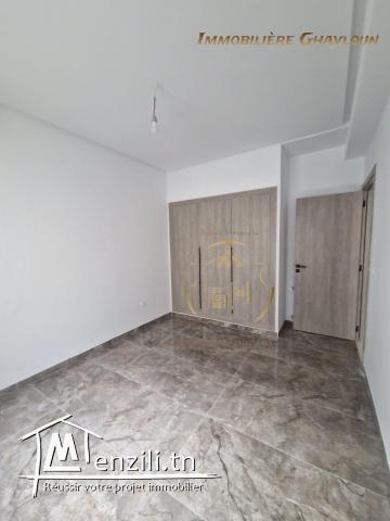 villa luxueux s3 neuf à Ennasr 2