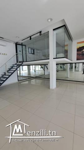 Salle d’Exposition à Vendre (Fonds de Commerce) ou à Louer - Route de La Marsa, Tunis