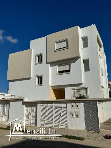 Joli immeuble résidentiel à Mnihla