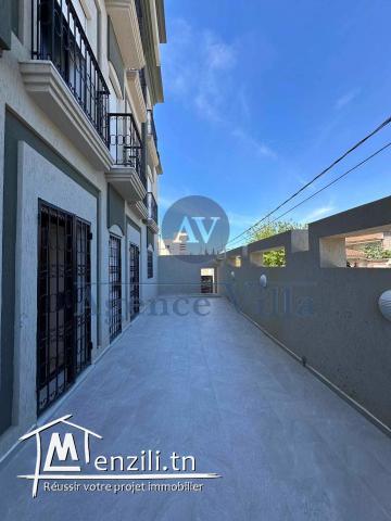 un appartement s+3 à la soukra avec terasse