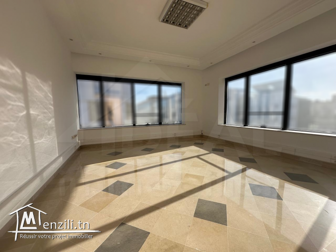 AL Bureau 100m² au Lac1