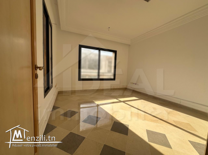 AL Bureau 100m² au Lac1