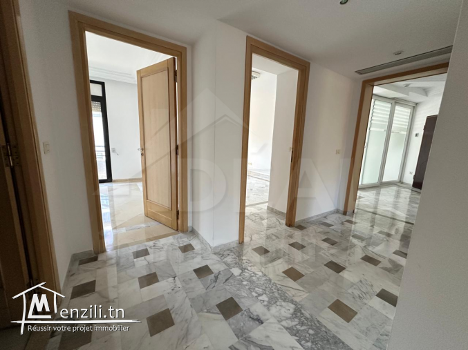 AL Bureau 130m² au Lac1