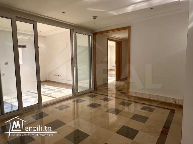 AL Bureau 170m² au Lac1