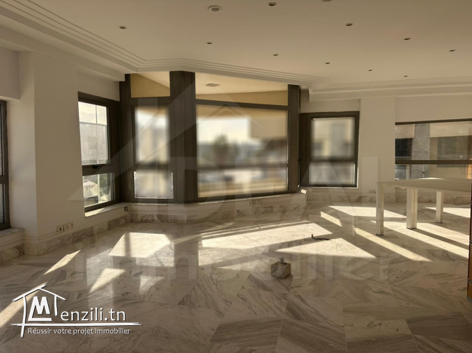 AL Bureau 400m² au Lac1