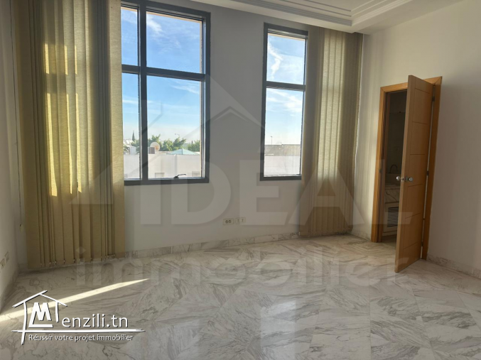 AL Bureau 400m² au Lac1