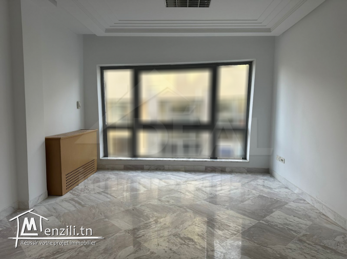 AL Bureau 400m² au Lac1