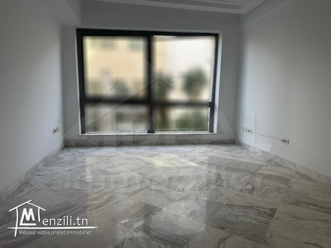 AL Bureau 5p au lac1